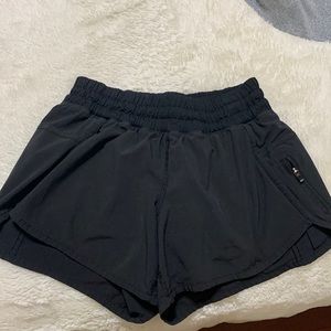 Lululemon track that shorts